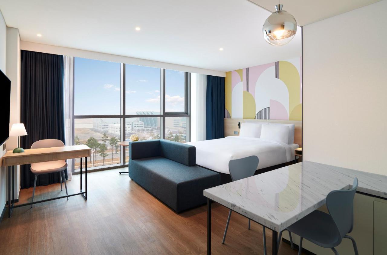Ibis Styles Ambassador Airport T2
