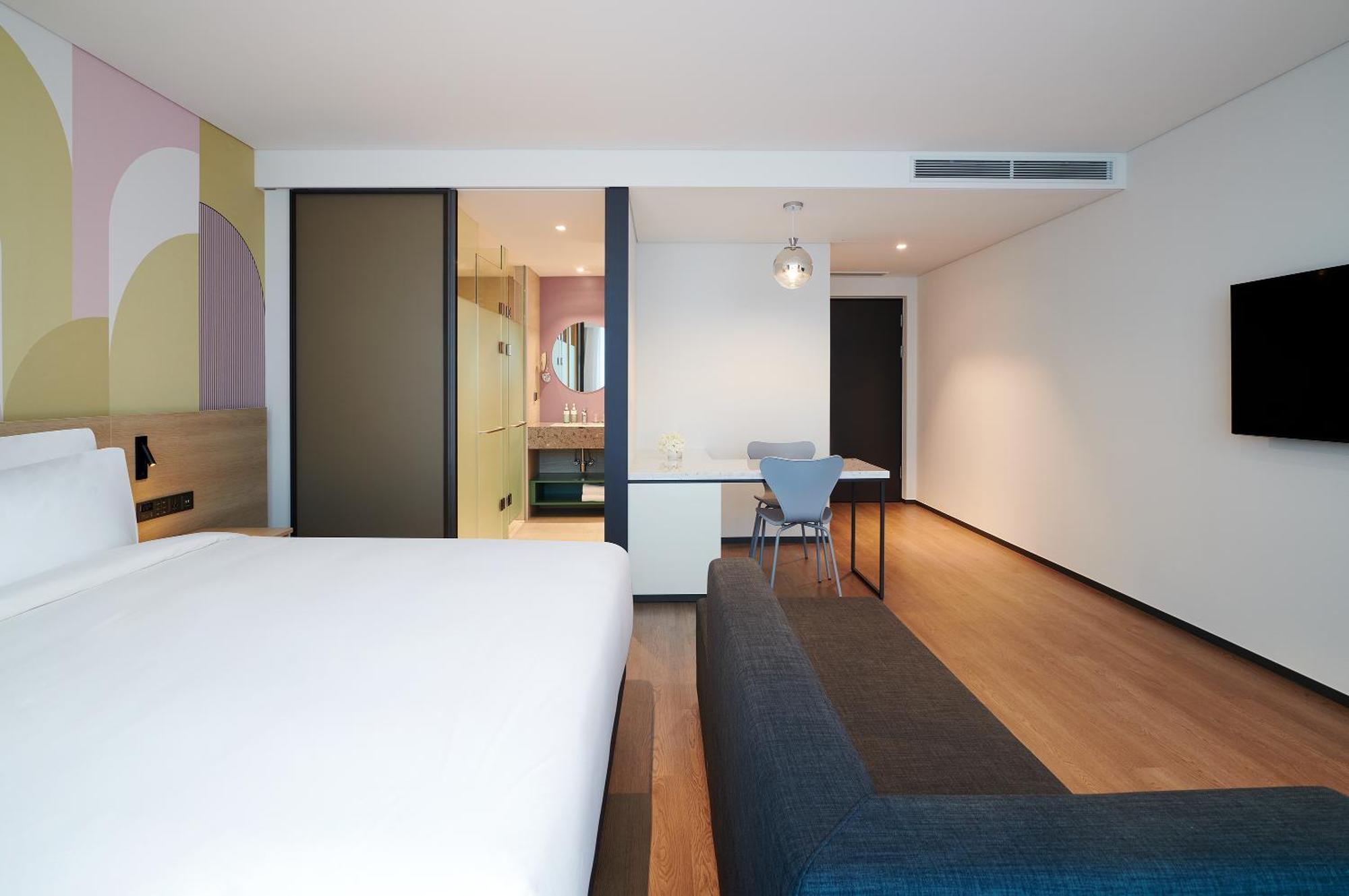 Ibis Styles Ambassador Airport T2 Hotel